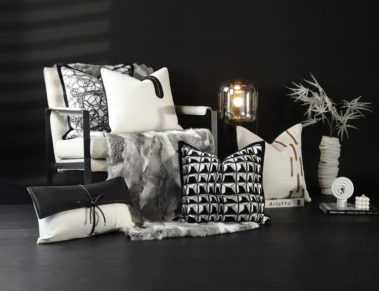 Monochrome Muse