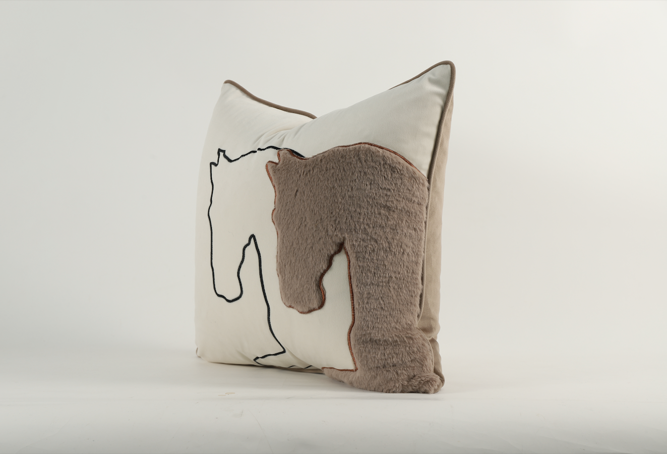 Cavallo Cushion Cover
