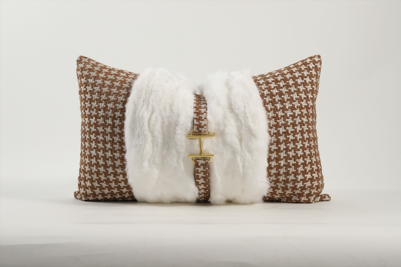 Basque Fur Rectangle Cushion