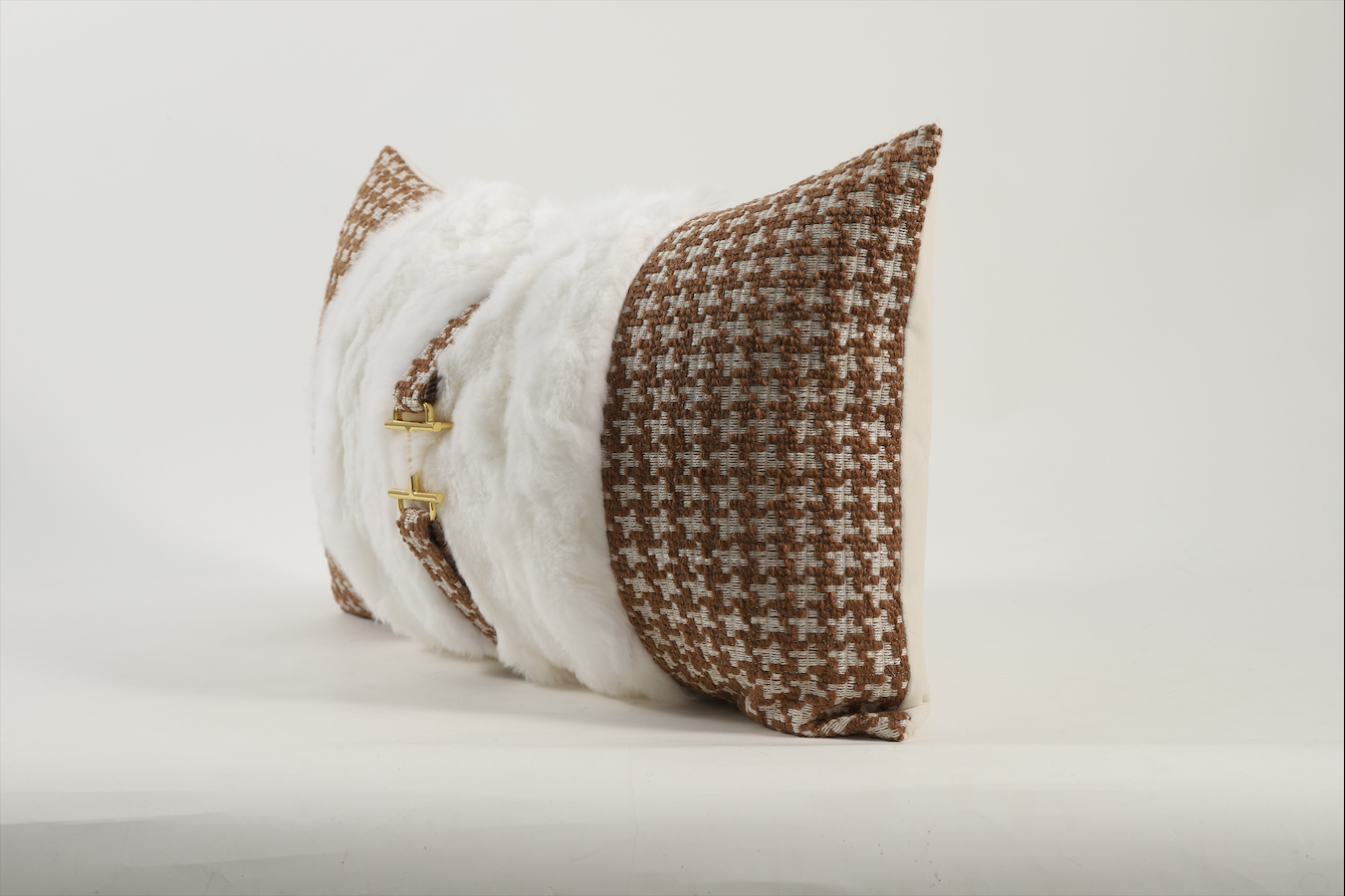 Basque Fur Rectangle Cushion