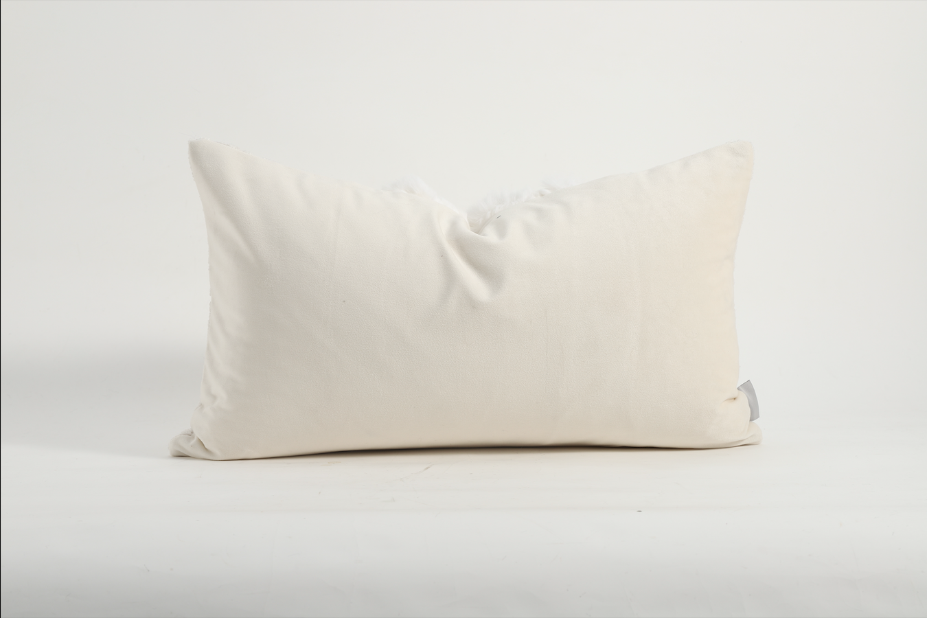 Arctic Fur Rectangle Cushion Cover