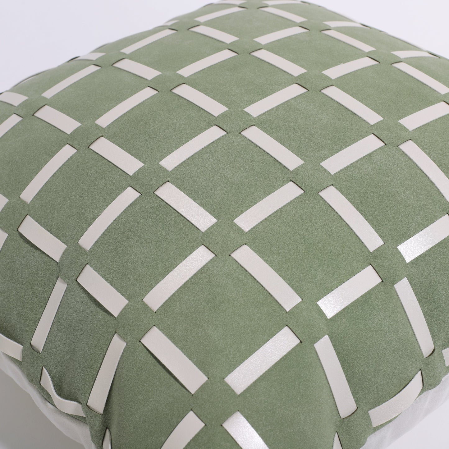Gardenia Cushion Cover